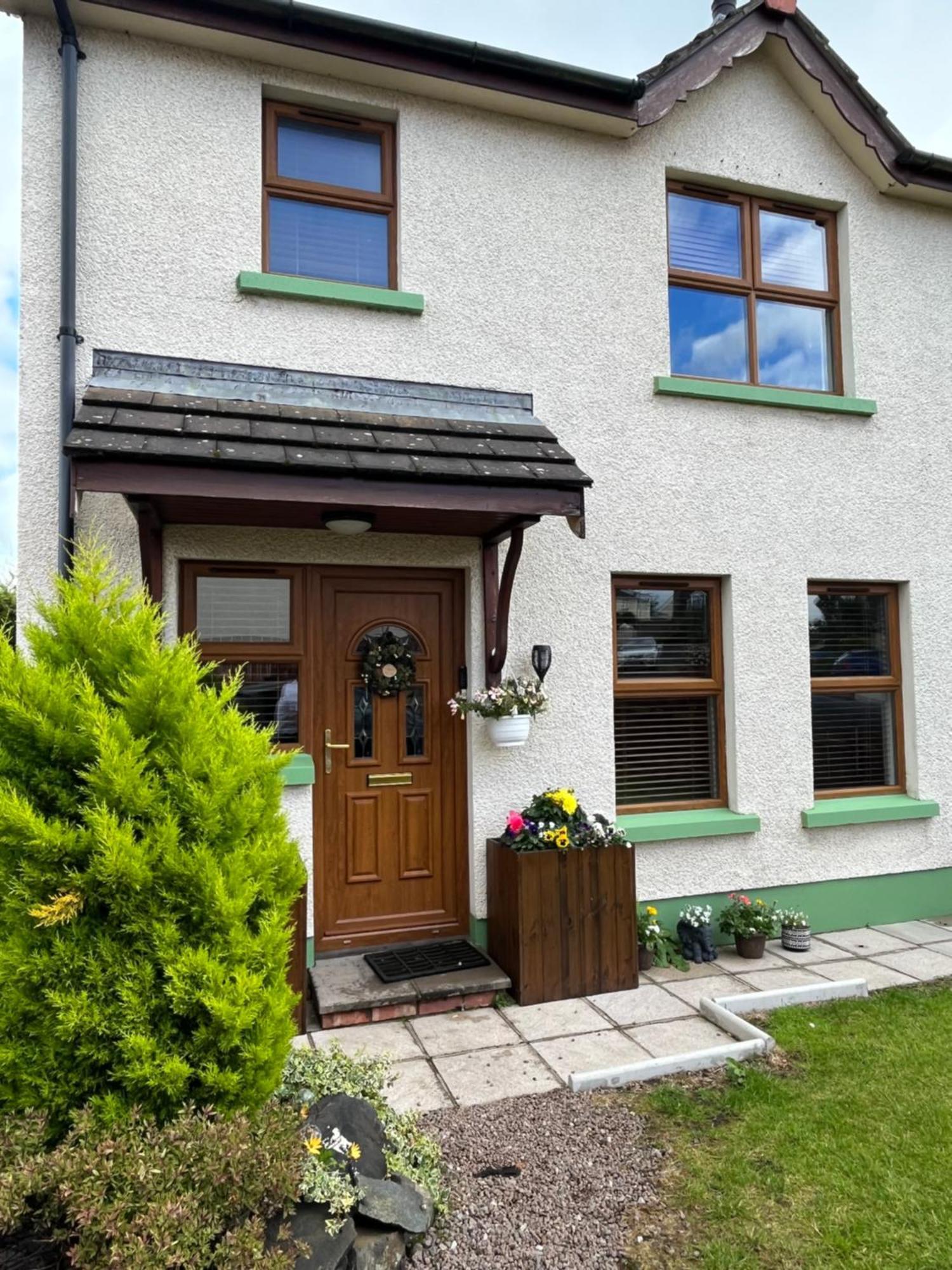 Whitepark Cottage - Your Home Away From Home บัลลีคาสเซิล ภายนอก รูปภาพ