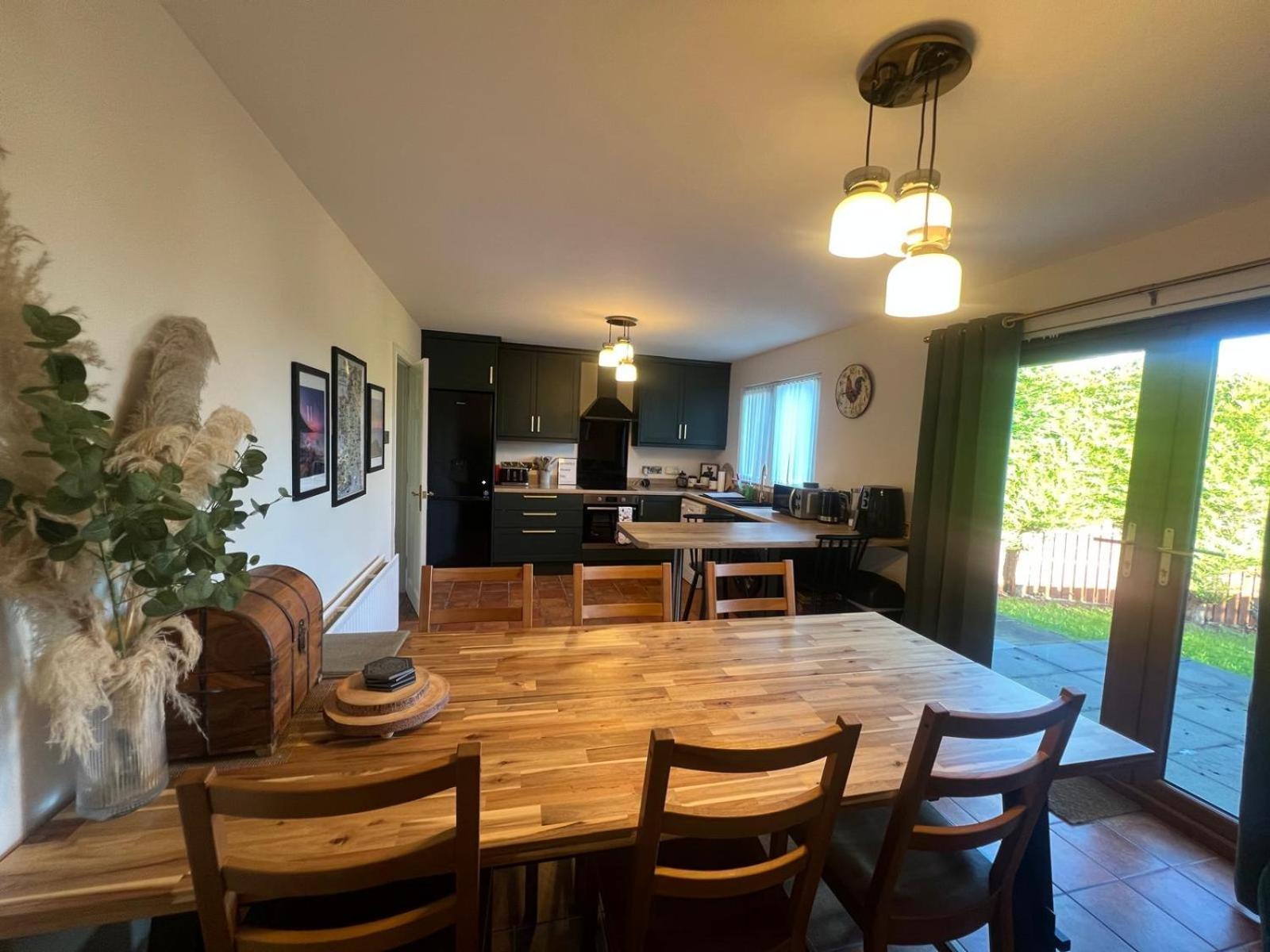 Whitepark Cottage - Your Home Away From Home บัลลีคาสเซิล ภายนอก รูปภาพ